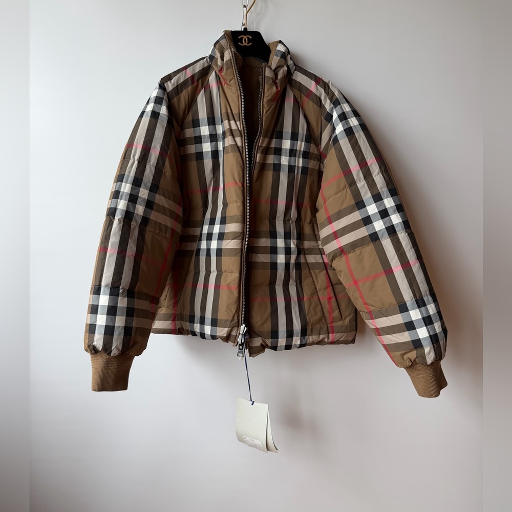 Burberry Beige Check Quilted Puffer Jacket - Picture 3 of 11